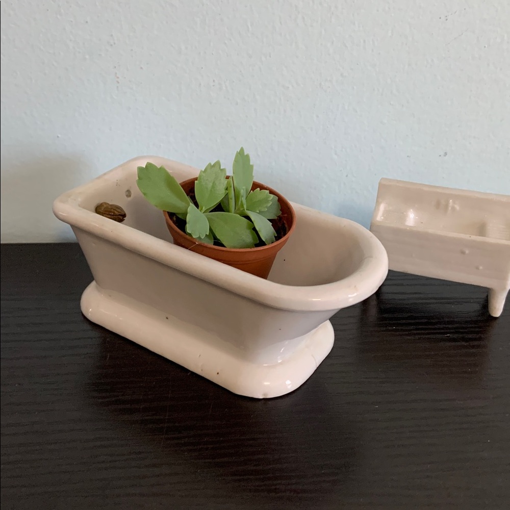 Porcelain Doll/Mini House Tub and Sink - Picture 13 of 13